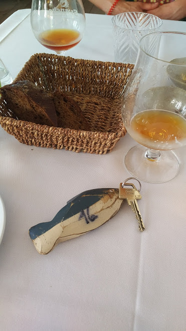 detail from the dinner, notice my room key, interesting !