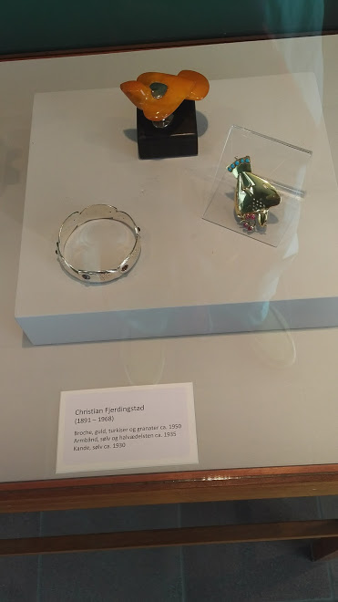 jewelry at the museum.