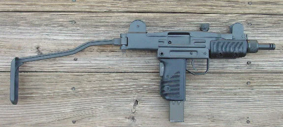 MINI UZI 9mm SUBMACHINE GUN