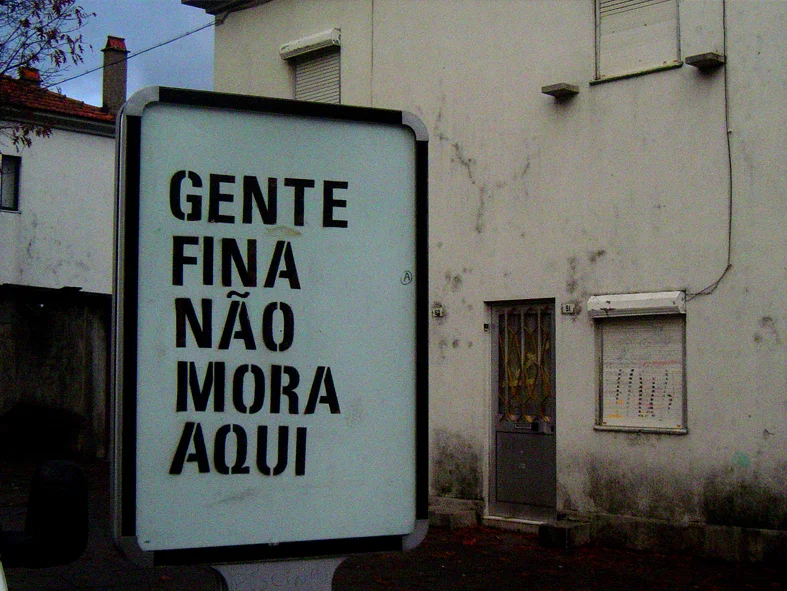 to protest and to subvert ±