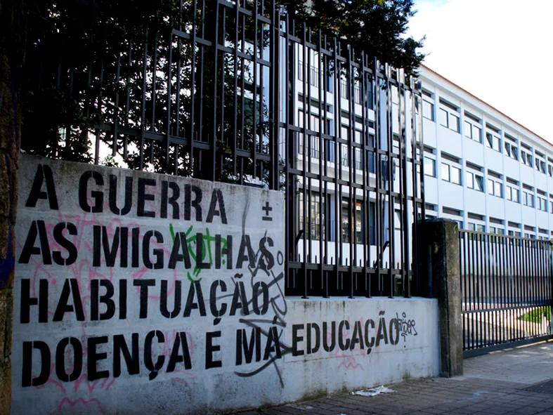 to protest and to subvert ±
