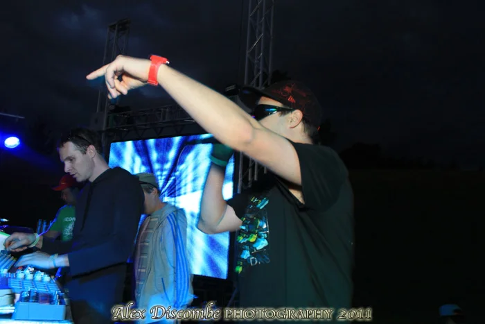 WAKEdUP = Alex Discombe Photography <<< shots of the day