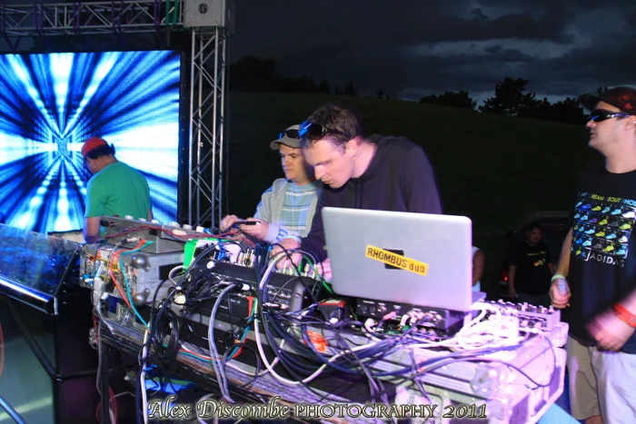 WAKEdUP = Alex Discombe Photography <<< shots of the day