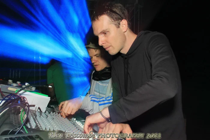 WAKEdUP = Alex Discombe Photography <<< shots of the day