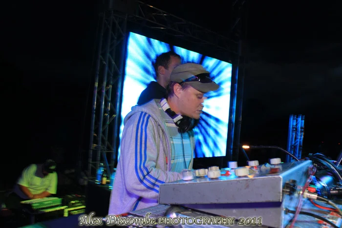 WAKEdUP = Alex Discombe Photography <<< shots of the day