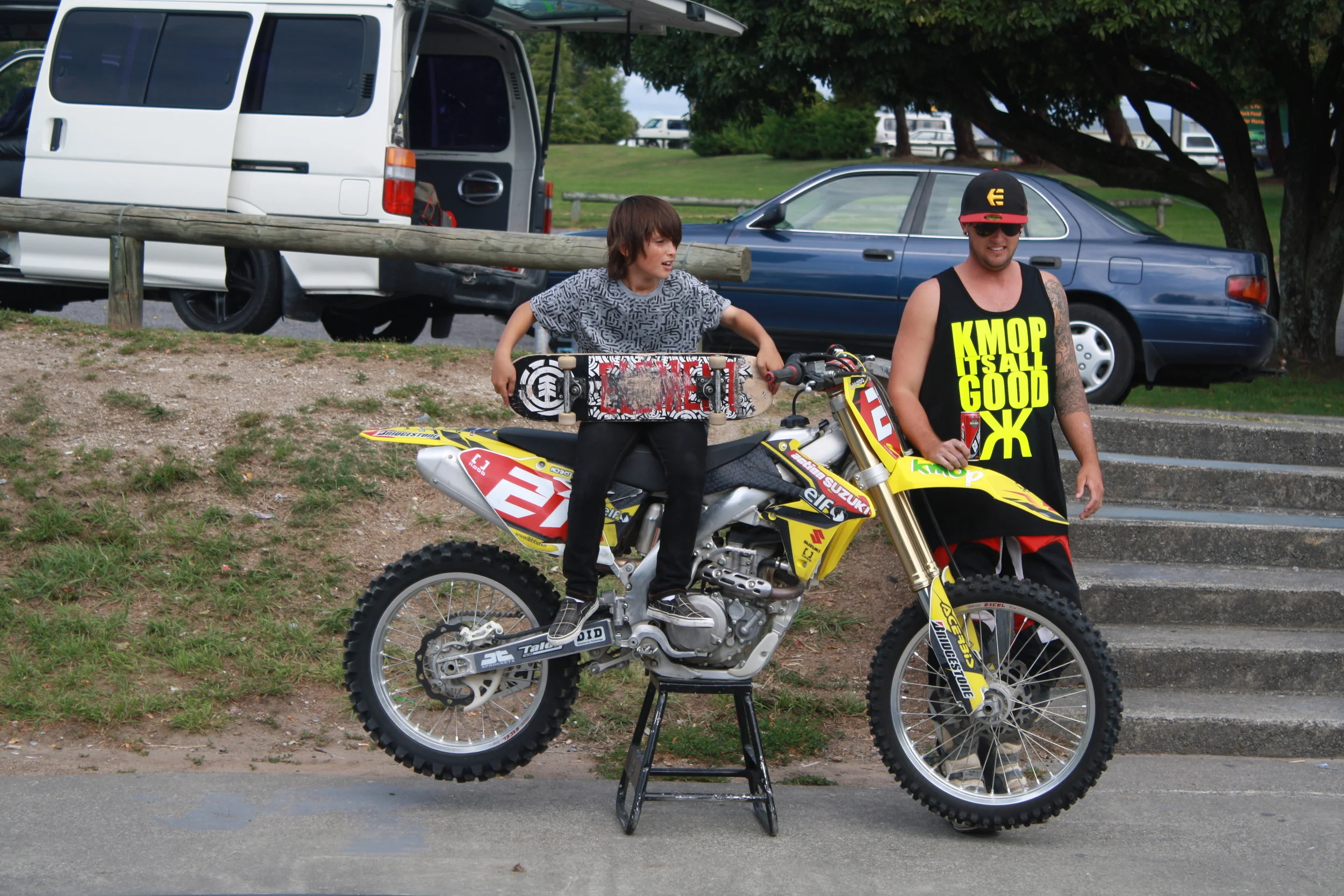 a day in the WAKEdUP office <<< photo shoot with Lee & Scott McKinstry (MotoX) & Mark Russell (BMX)