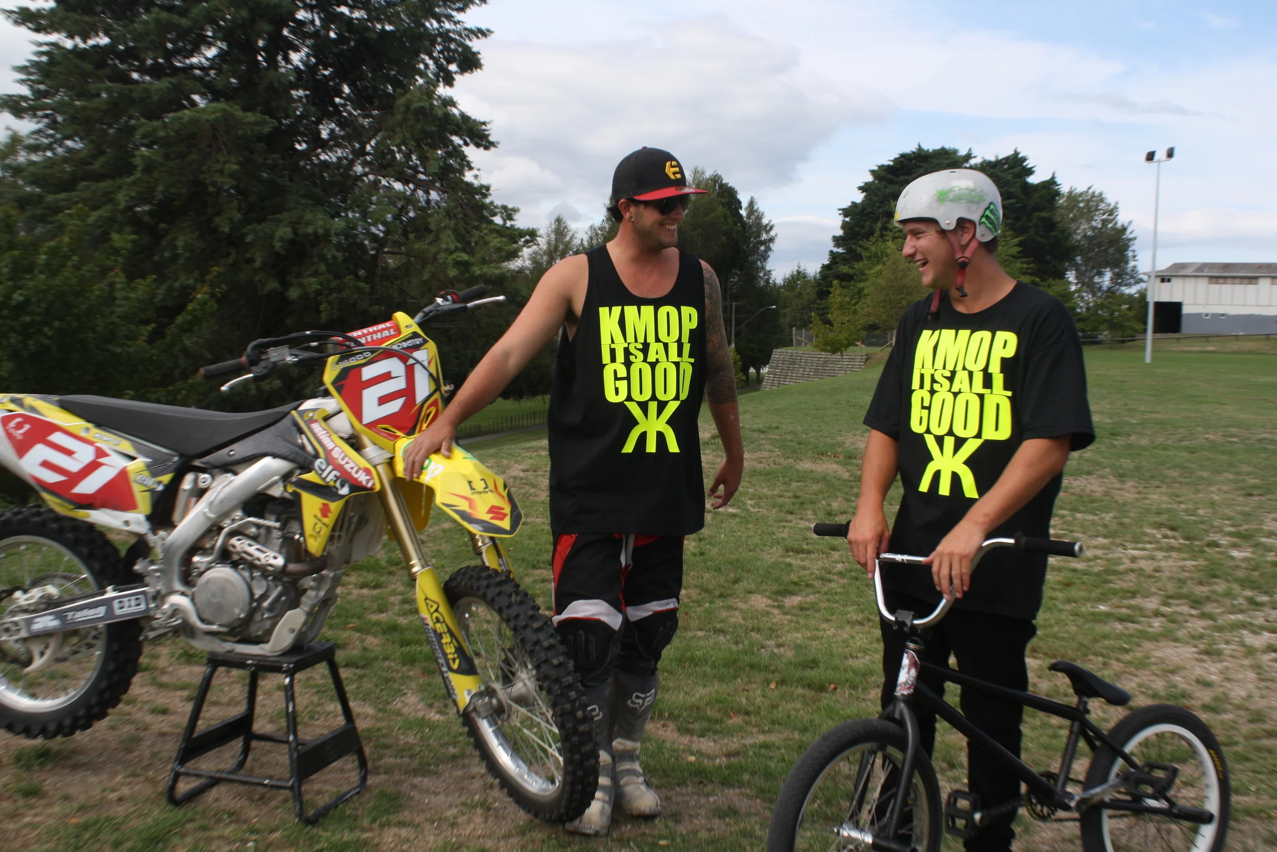 a day in the WAKEdUP office <<< photo shoot with Lee & Scott McKinstry (MotoX) & Mark Russell (BMX)