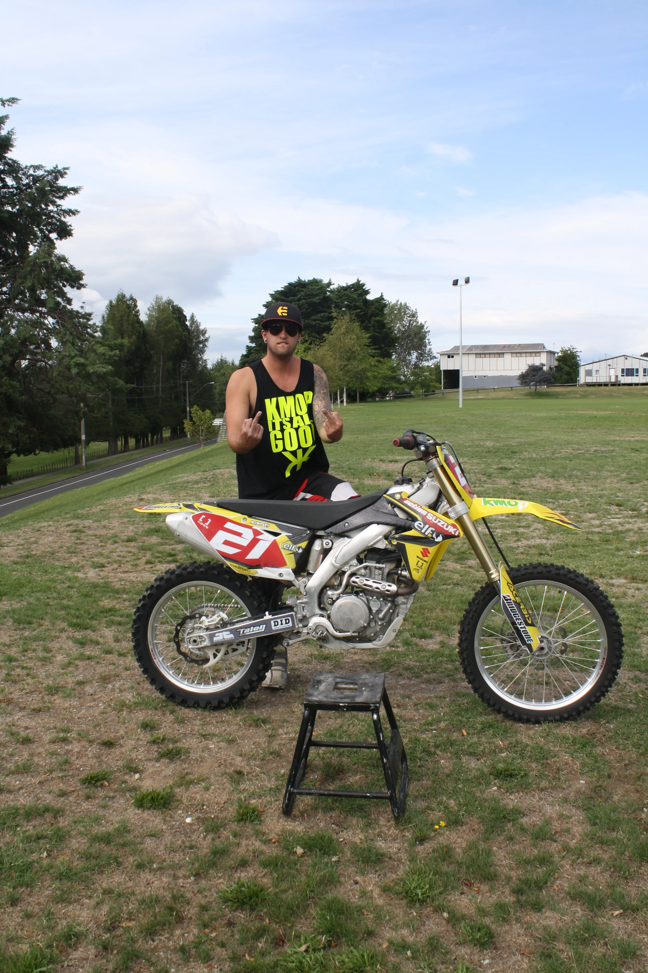 a day in the WAKEdUP office <<< photo shoot with Lee & Scott McKinstry (MotoX) & Mark Russell (BMX)