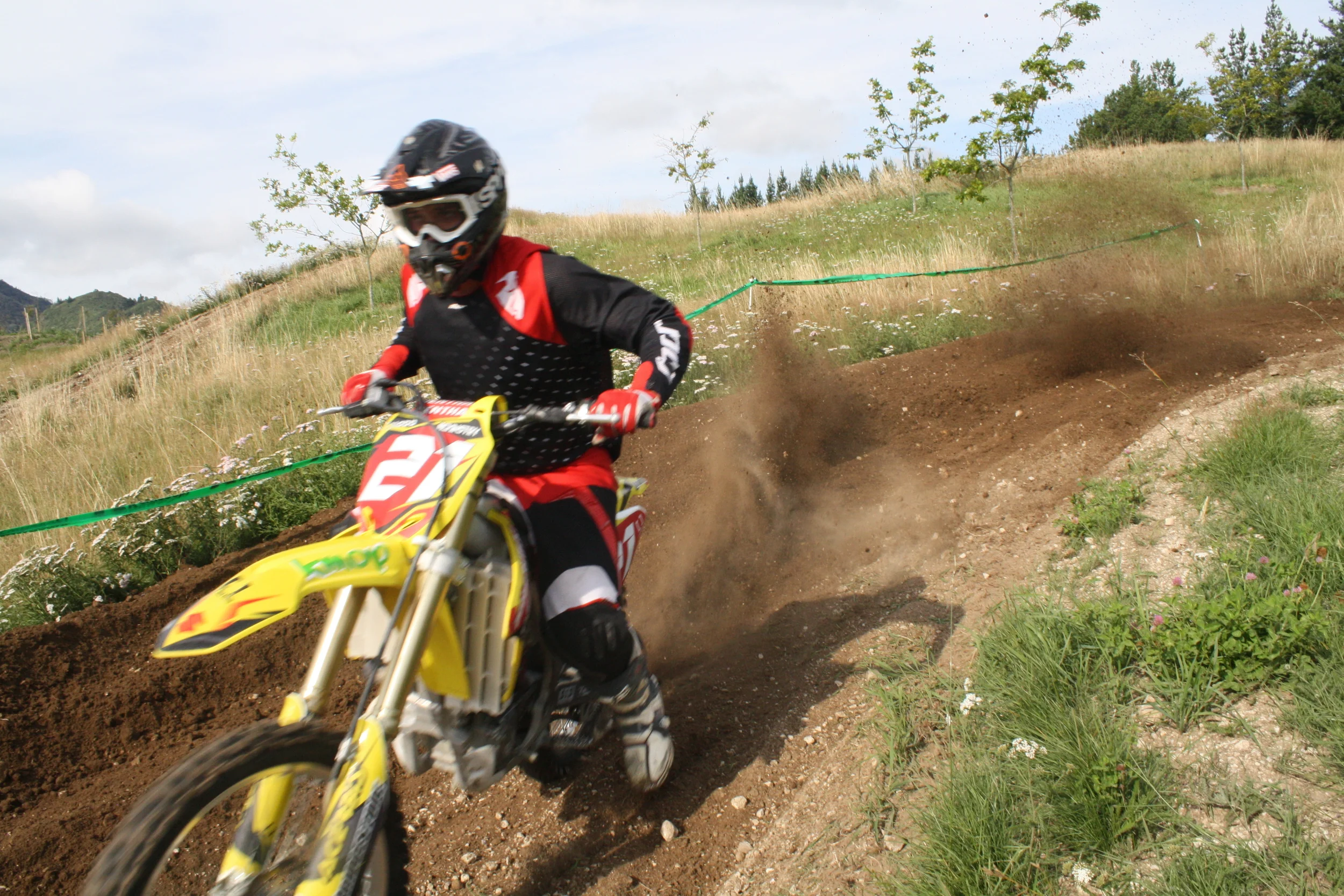 a day in the WAKEdUP office <<< photo shoot with Lee & Scott McKinstry (MotoX) & Mark Russell (BMX)