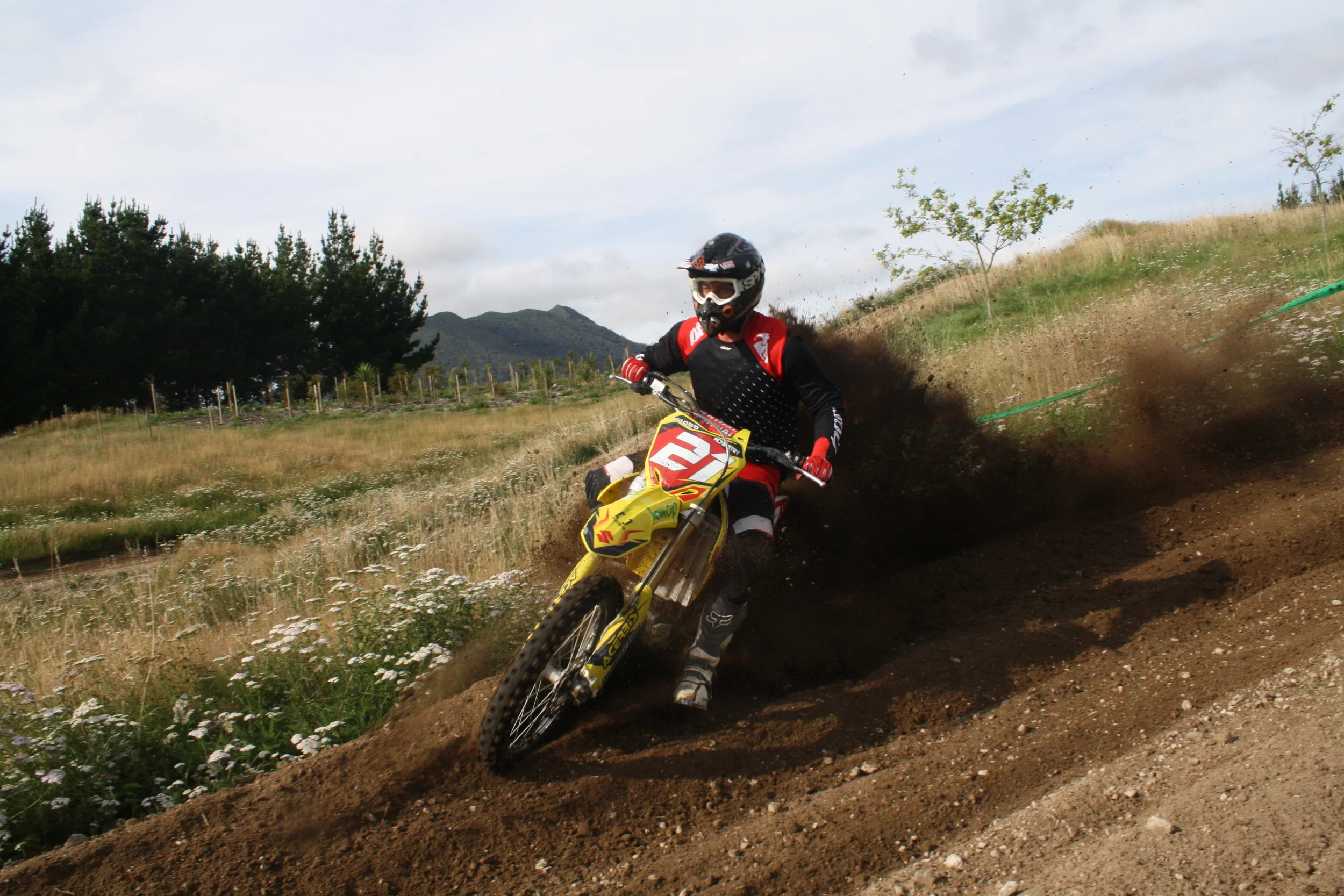 a day in the WAKEdUP office <<< photo shoot with Lee & Scott McKinstry (MotoX) & Mark Russell (BMX)