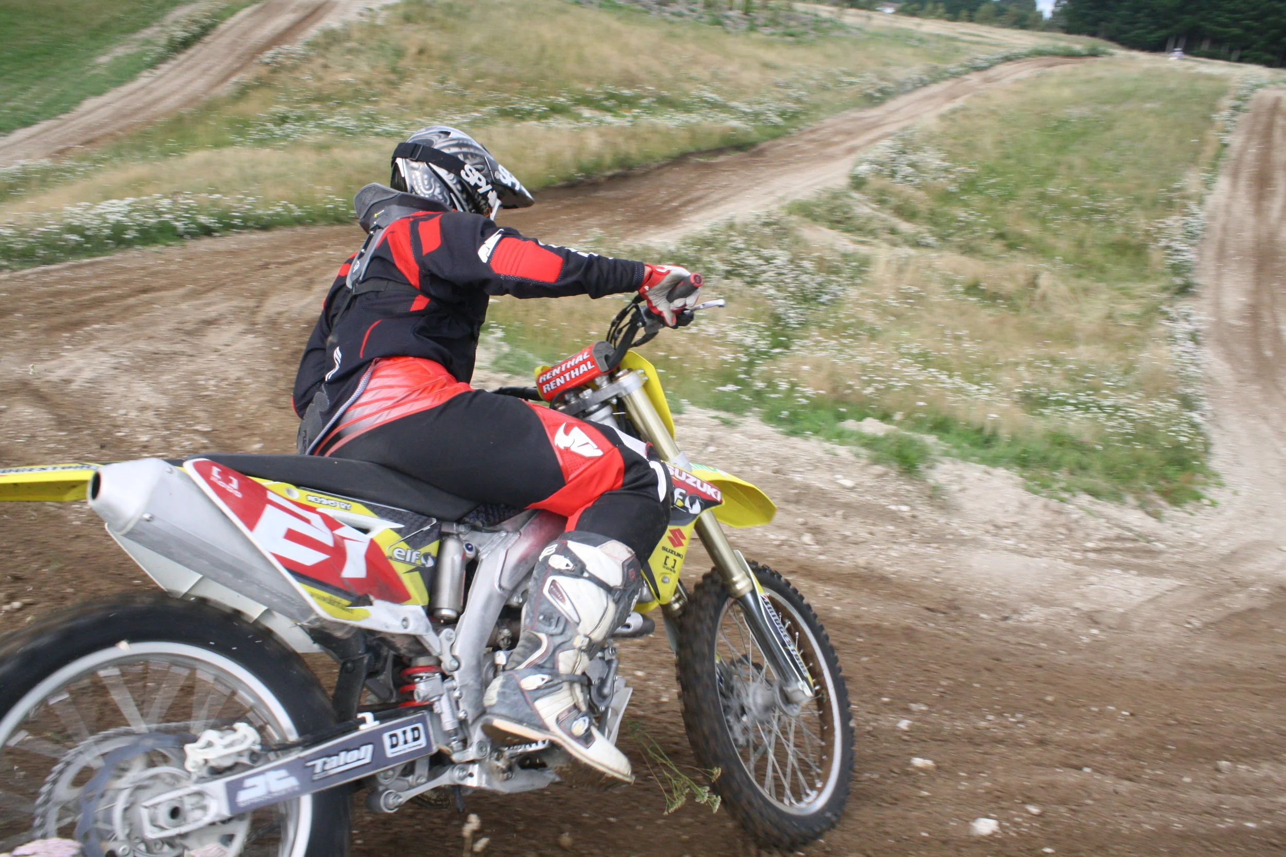 a day in the WAKEdUP office <<< photo shoot with Lee & Scott McKinstry (MotoX) & Mark Russell (BMX)