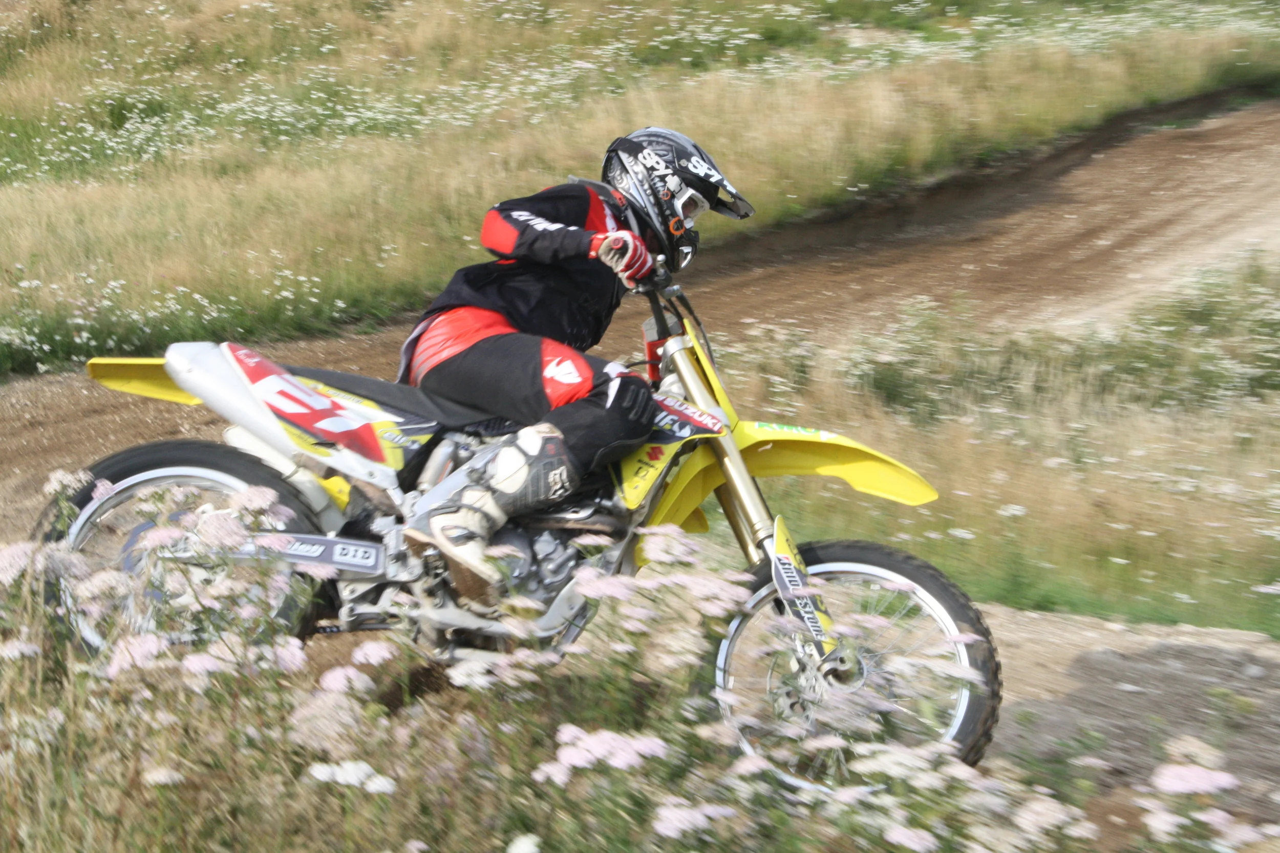 a day in the WAKEdUP office <<< photo shoot with Lee & Scott McKinstry (MotoX) & Mark Russell (BMX)