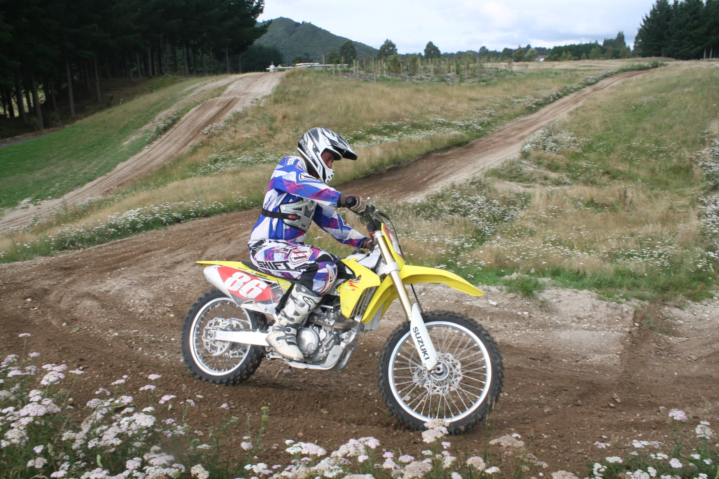 a day in the WAKEdUP office <<< photo shoot with Lee & Scott McKinstry (MotoX) & Mark Russell (BMX)
