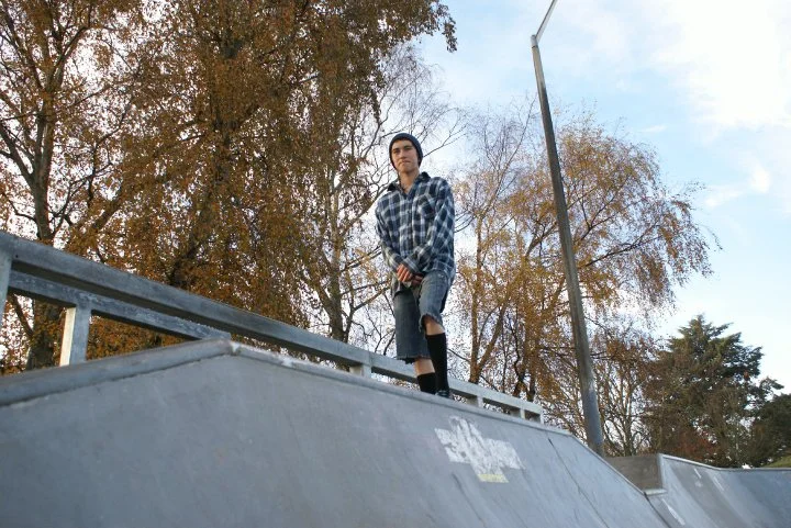 aCTioN <<< oN WAKEdUP <<<