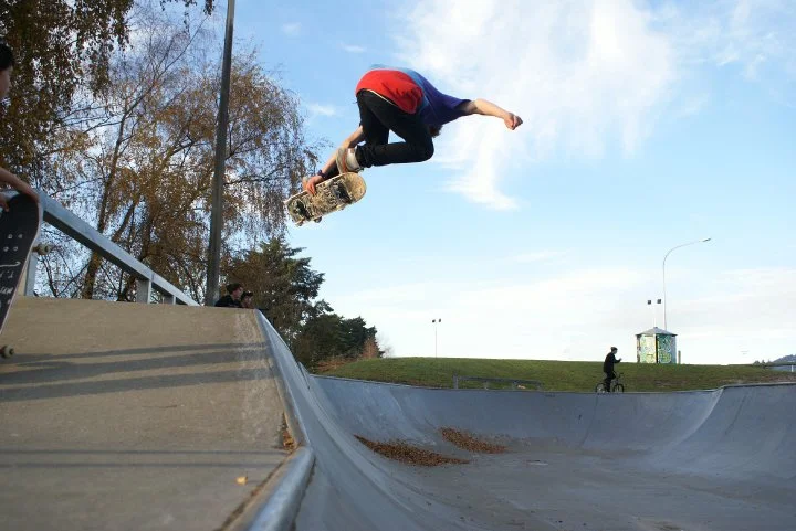 aCTioN <<< oN WAKEdUP <<<