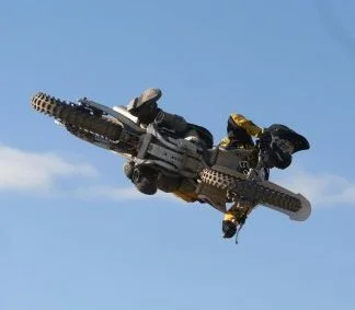 aCTioN <<< oN WAKEdUP <<<