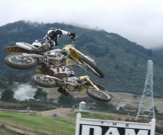 aCTioN <<< oN WAKEdUP <<<