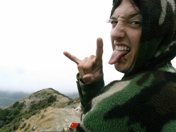 aCTioN <<< oN WAKEdUP <<<