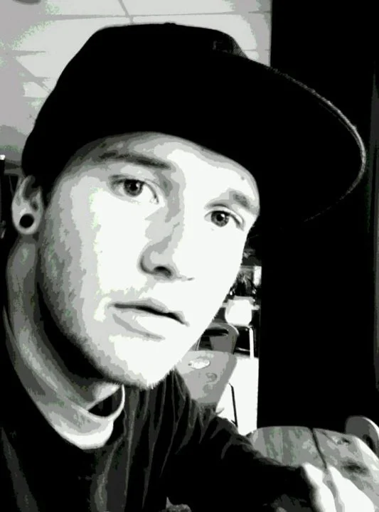 aCTioN <<< oN WAKEdUP <<<