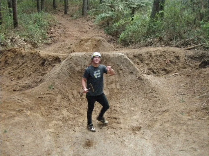 aCTioN <<< oN WAKEdUP <<<