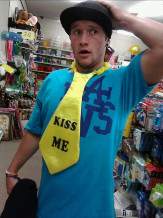 aCTioN <<< oN WAKEdUP <<<