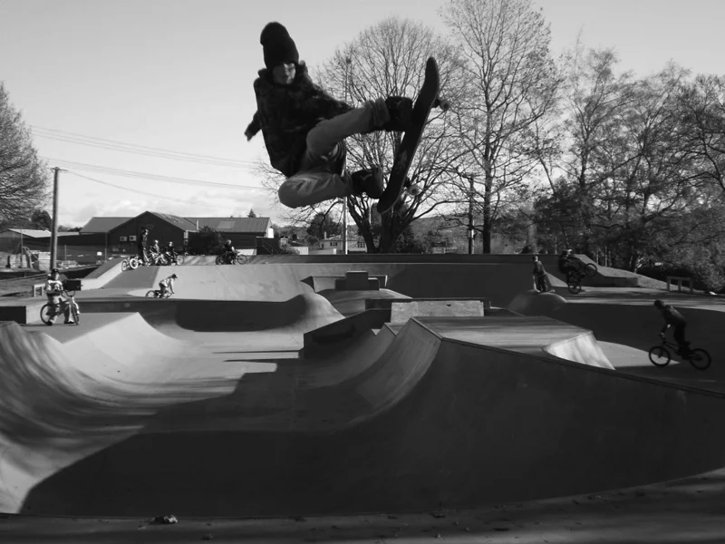 Cole Holyoake >>> !@M3 Sk8 : skate | art | skate