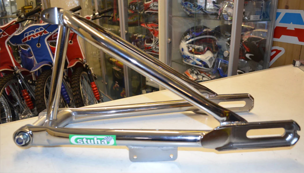 Stuha-longtrac-grasstrack-box-section-swing-arm-2.jpg
