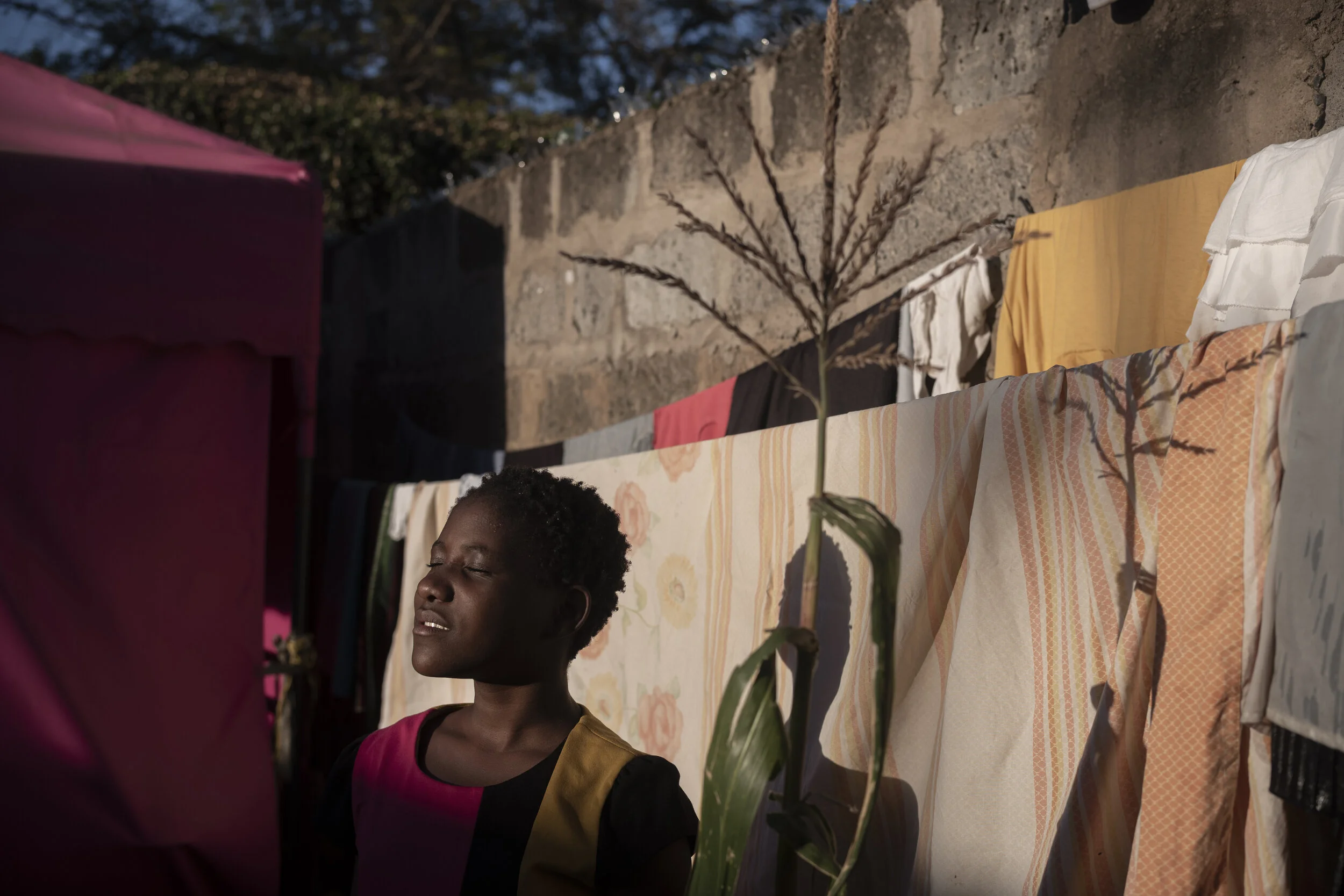  To this day, the Maisha Girls have helped more than 350 girls. But the problem of gender  violence in Kenya is massive. Nearly half of all girls experience physical, mental or sexual violence during their childhood. Despite progress in some areas, t