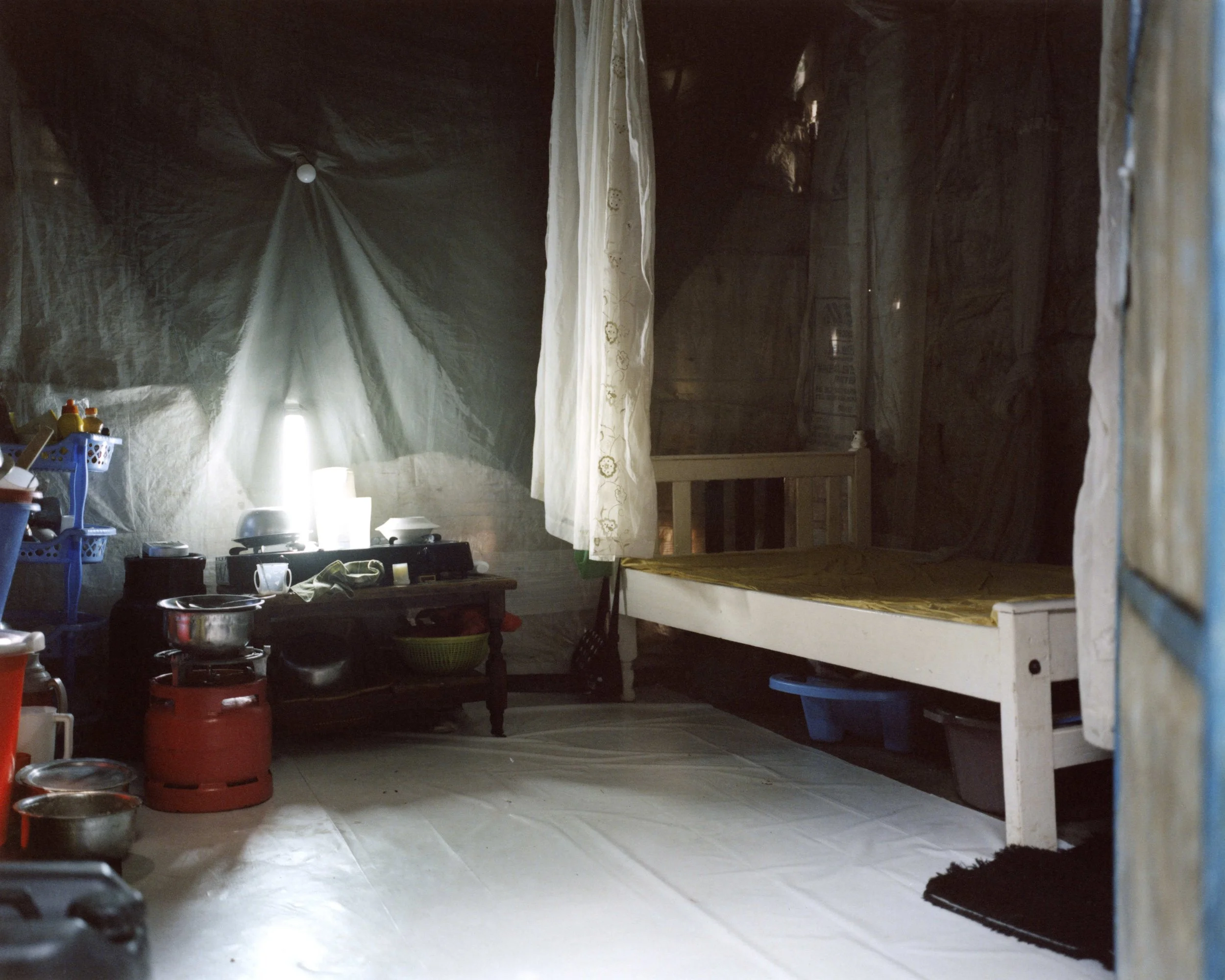  Mercy, 14 years  One night during the corona lockdown, Mercy stood alone in front of her home in the slum of Viwandani. Suddenly, a man grabbed her and forced her into her own bed. After the rape, Mercy and her family moved to a new place. Even thou