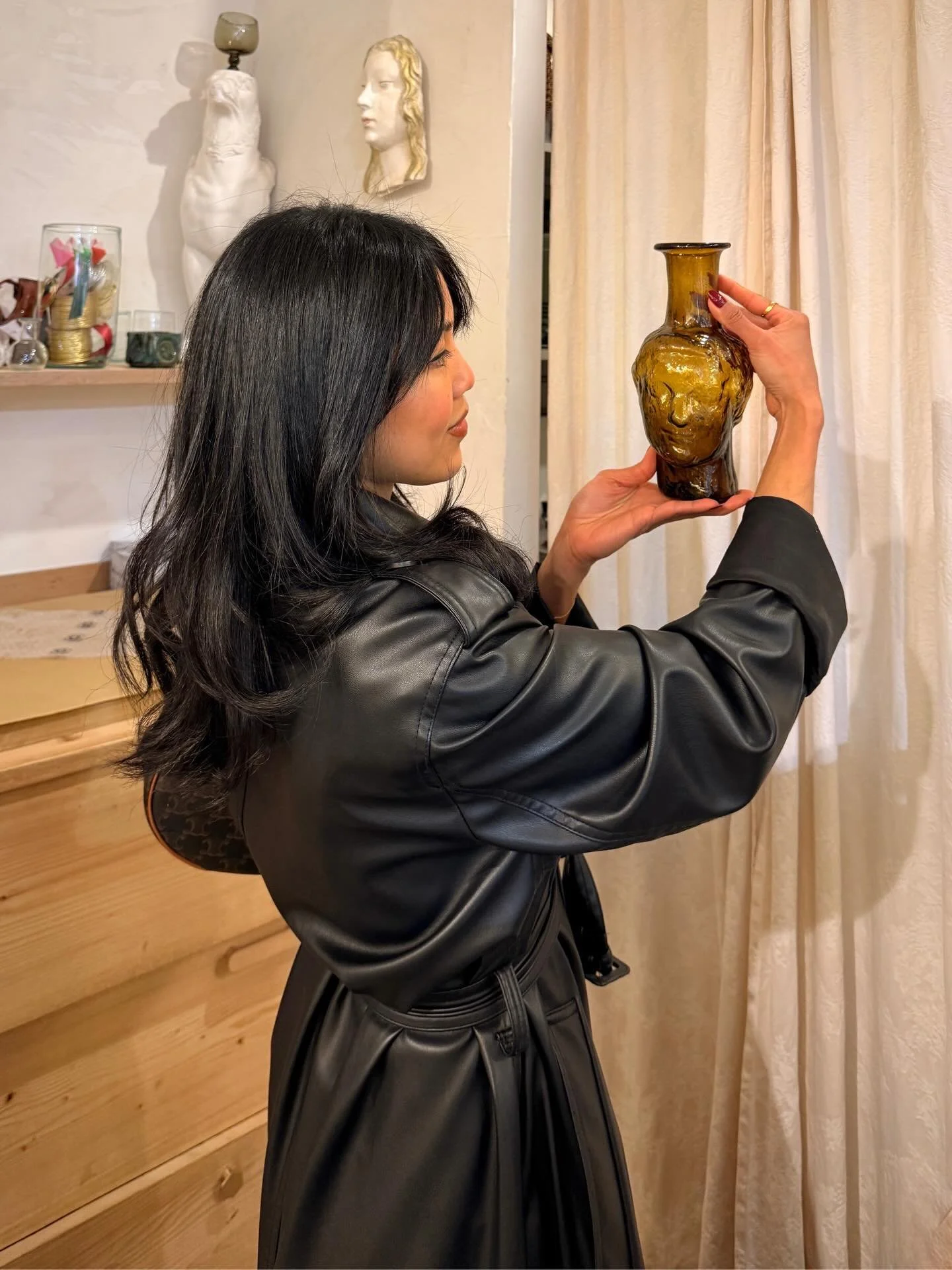 Beauty is sometimes found, sometimes made, and sometimes both 🤎 Objet trouv&eacute;, or &ldquo;found object,&rdquo; is a French term that entered English in the early 20th century, when artists began challenging ideas about what art could be. 

Surr