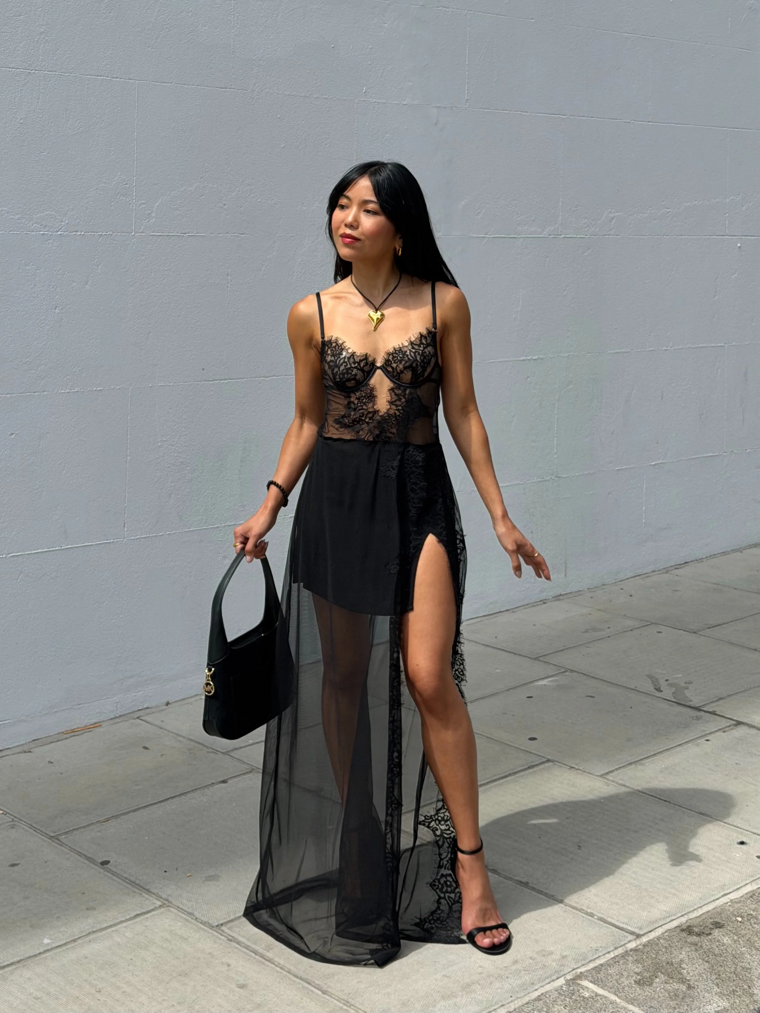 The @bluebella Margo chemise 🖤 Styling this delicate piece, we opted for a classic little black look, letting minimalist accessories leave the drama to the length and lacework. 

Lingerie design has always crossed over effortlessly into fashion. Thr