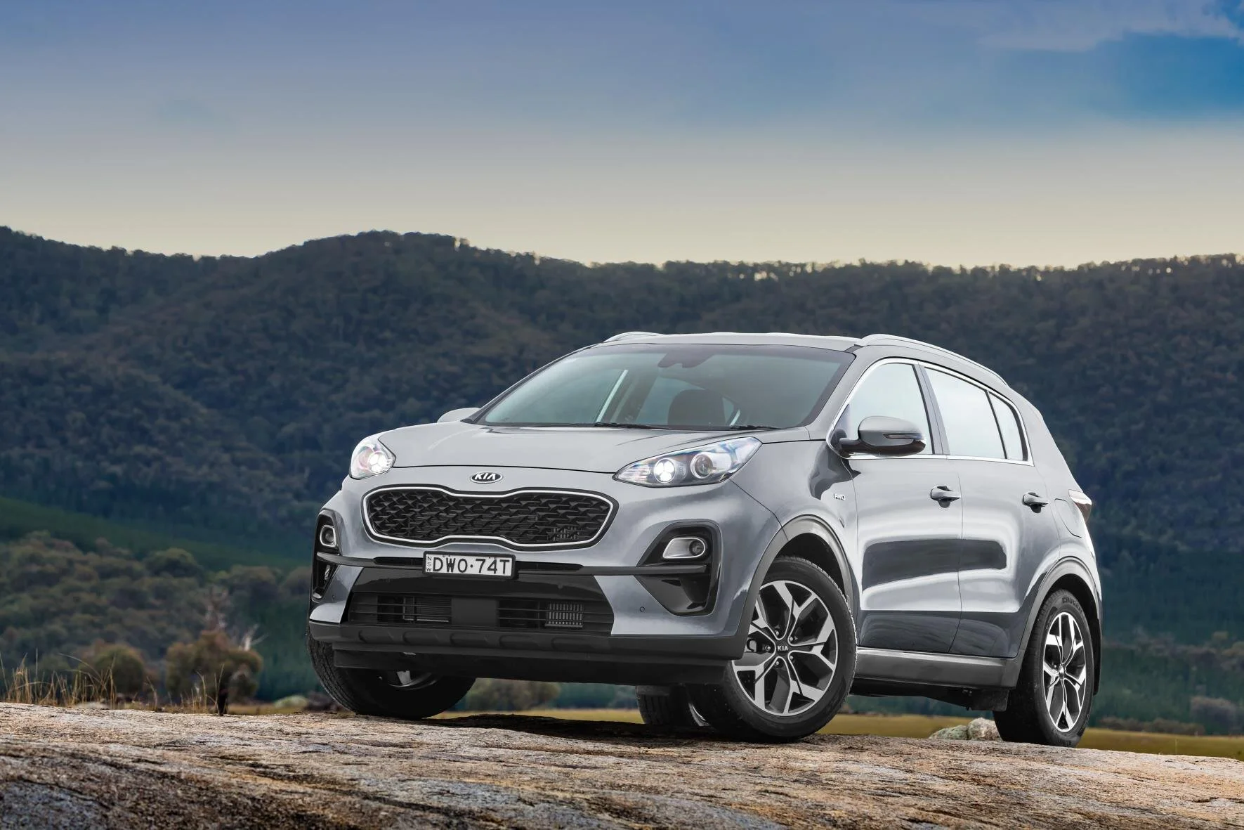 2019-Kia-Sportage-Si-Premium-02.jpg