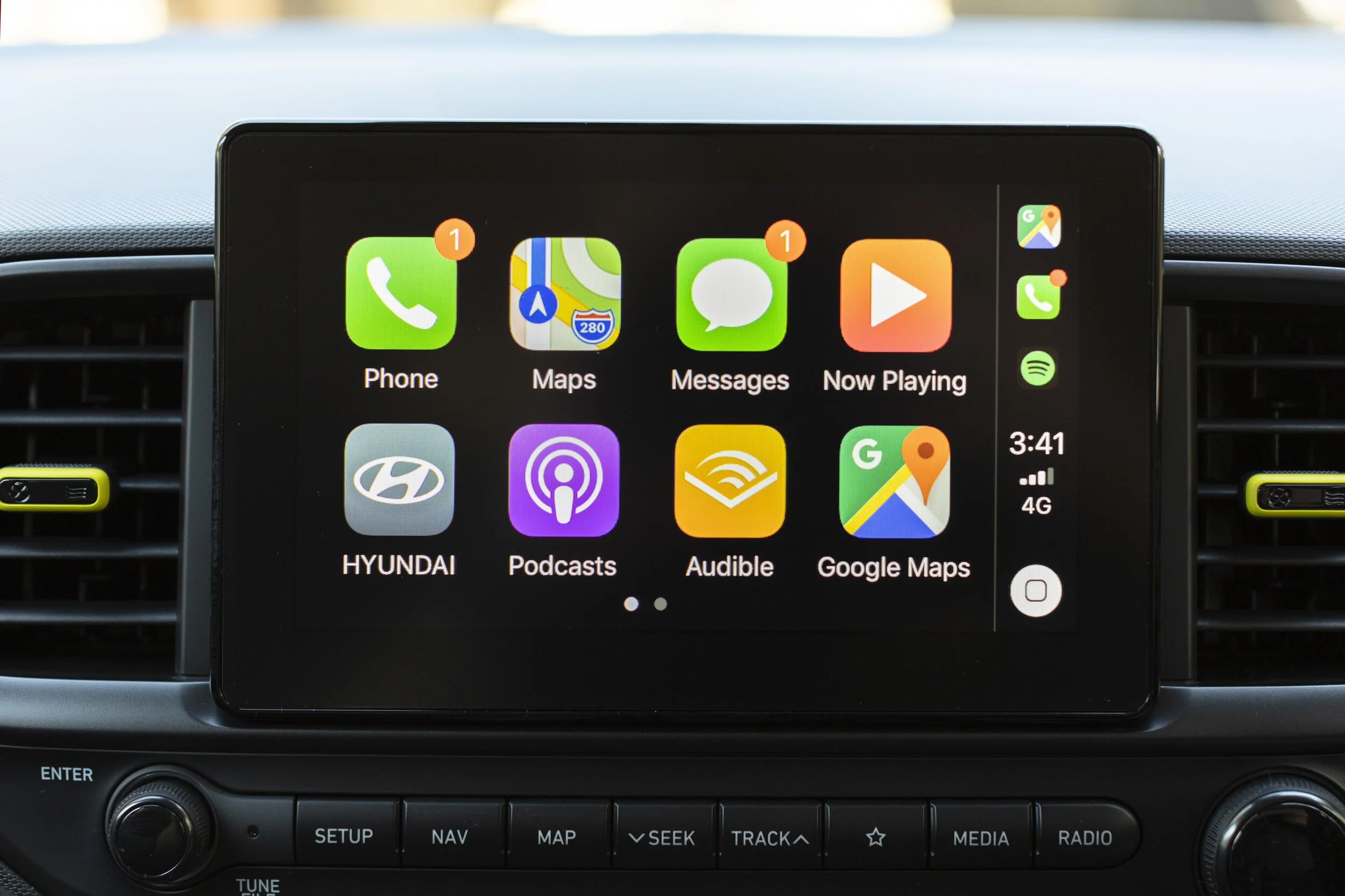 Apple CarPlay/Android Auto