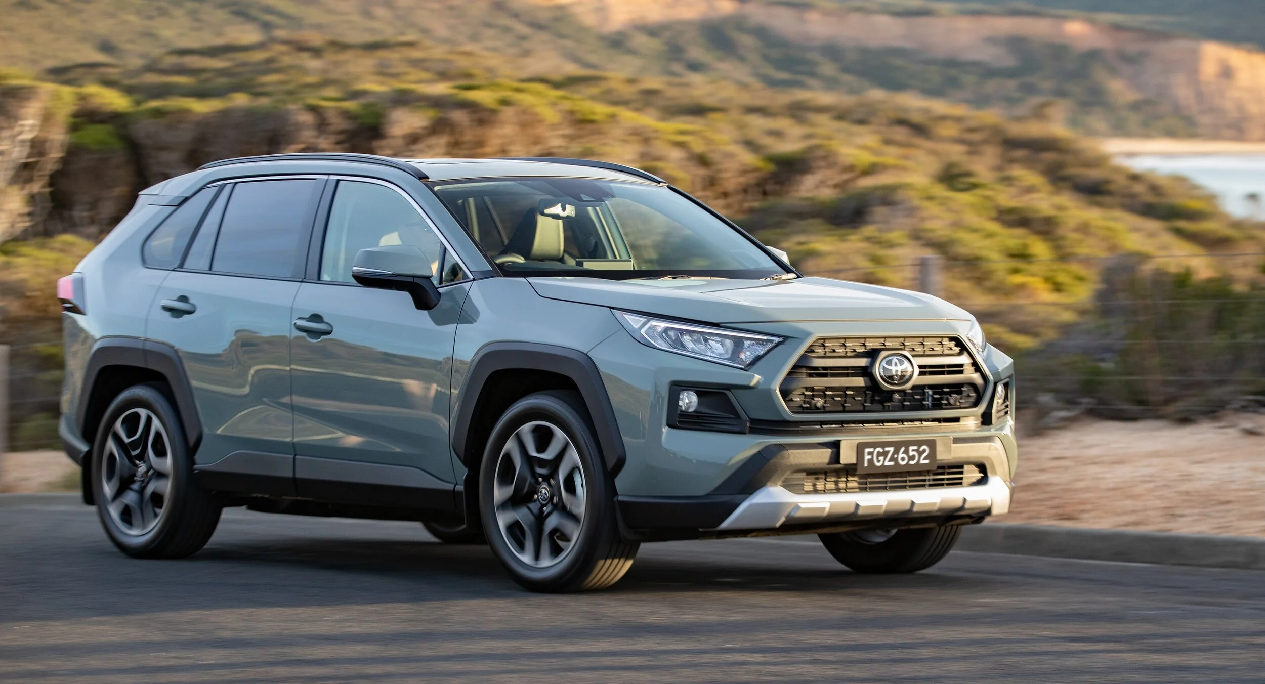 2019+toyota+rav4+edge36hr (1).jpg