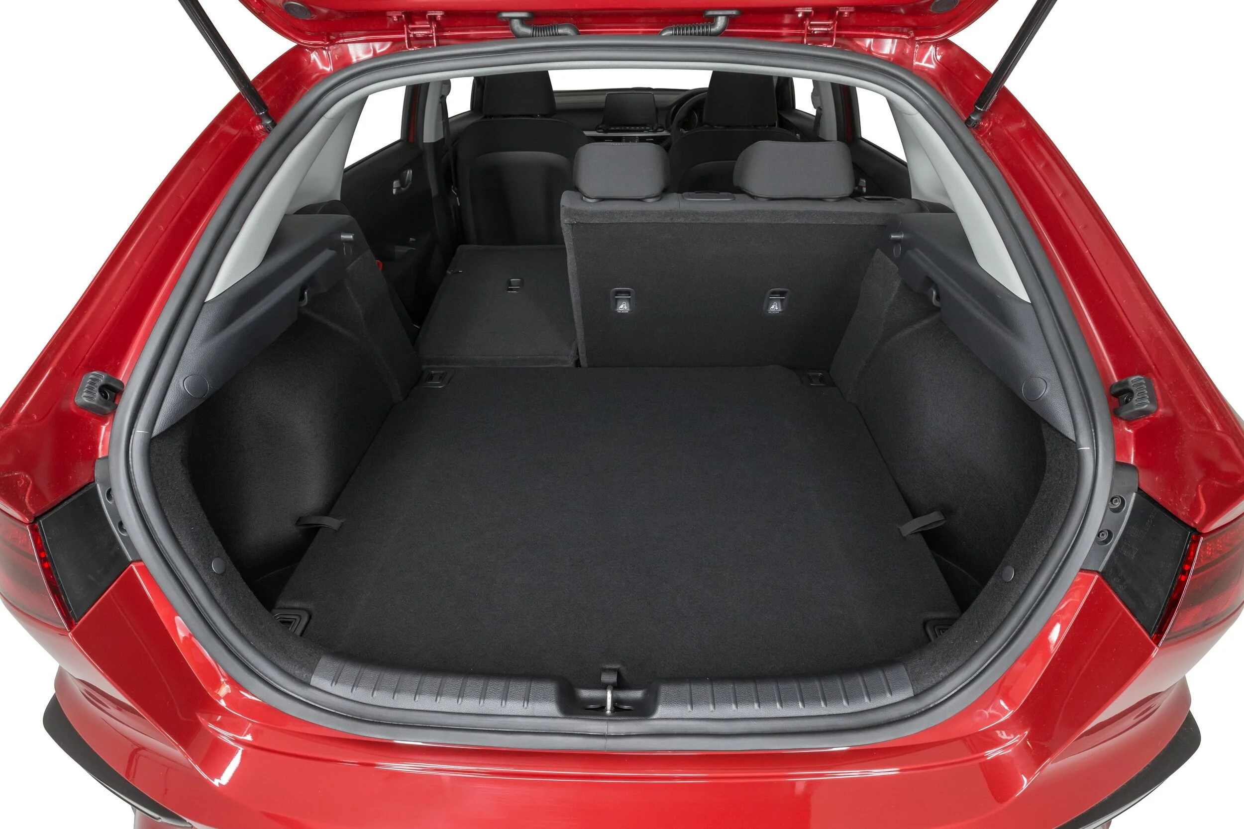 MY19_KIACERATOHATCH_2.0_SPORT_05.jpg