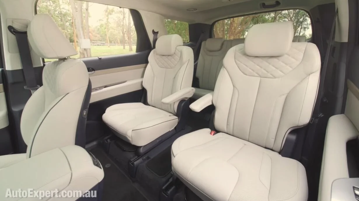 palisade interior row2.JPG