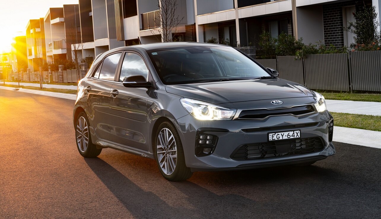 Rio GT-Line: Save five grand.