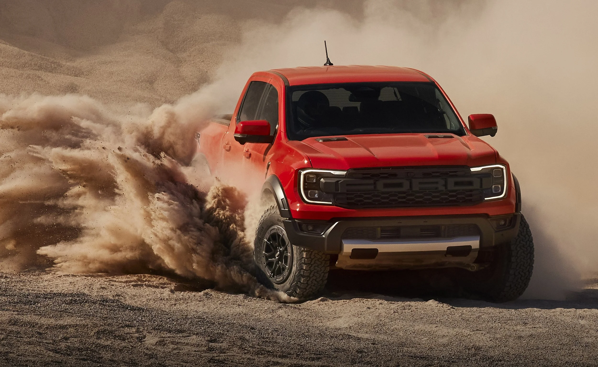 Is Ford Ranger Raptor worse at towing than a Wildtrak?