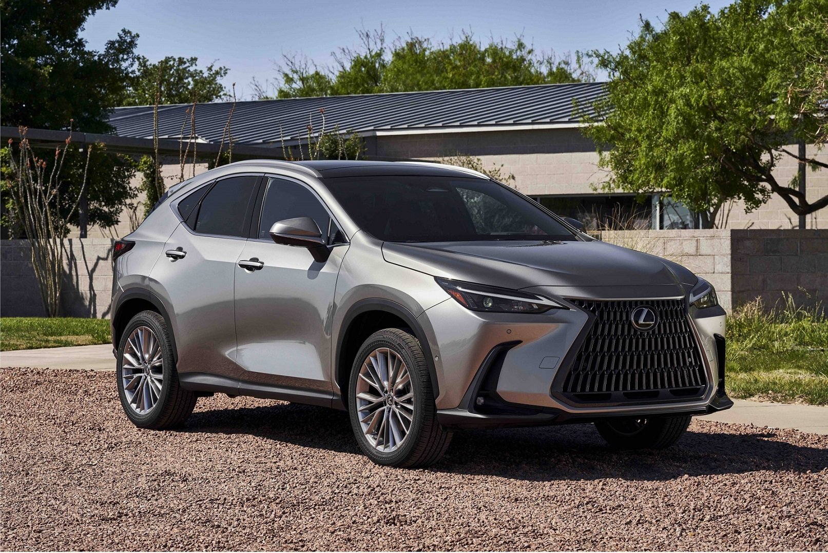 2022_Lexus_NX_350h_0468-scaled.jpg