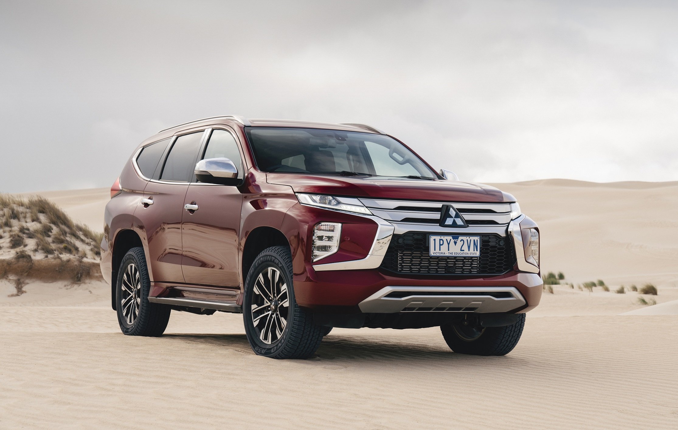 Новый mitsubishi pajero. Mitsubishi Pajero 2020. Mitsubishi Pajero 2021. Митсубиси Паджеро 2022. Mitsubishi Pajero Sport 2020.