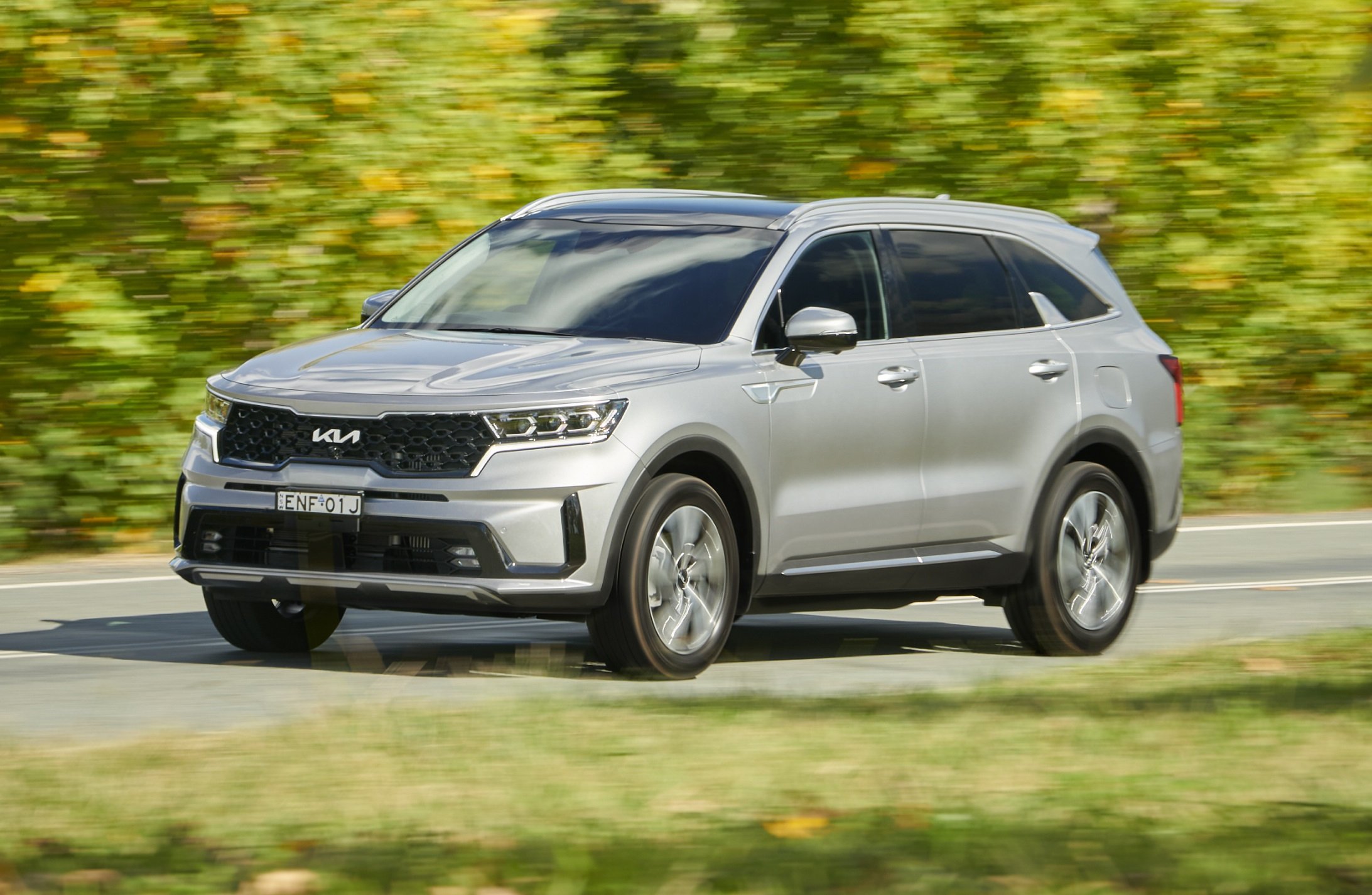 KiaSorentoHybrid-2022_08.jpg