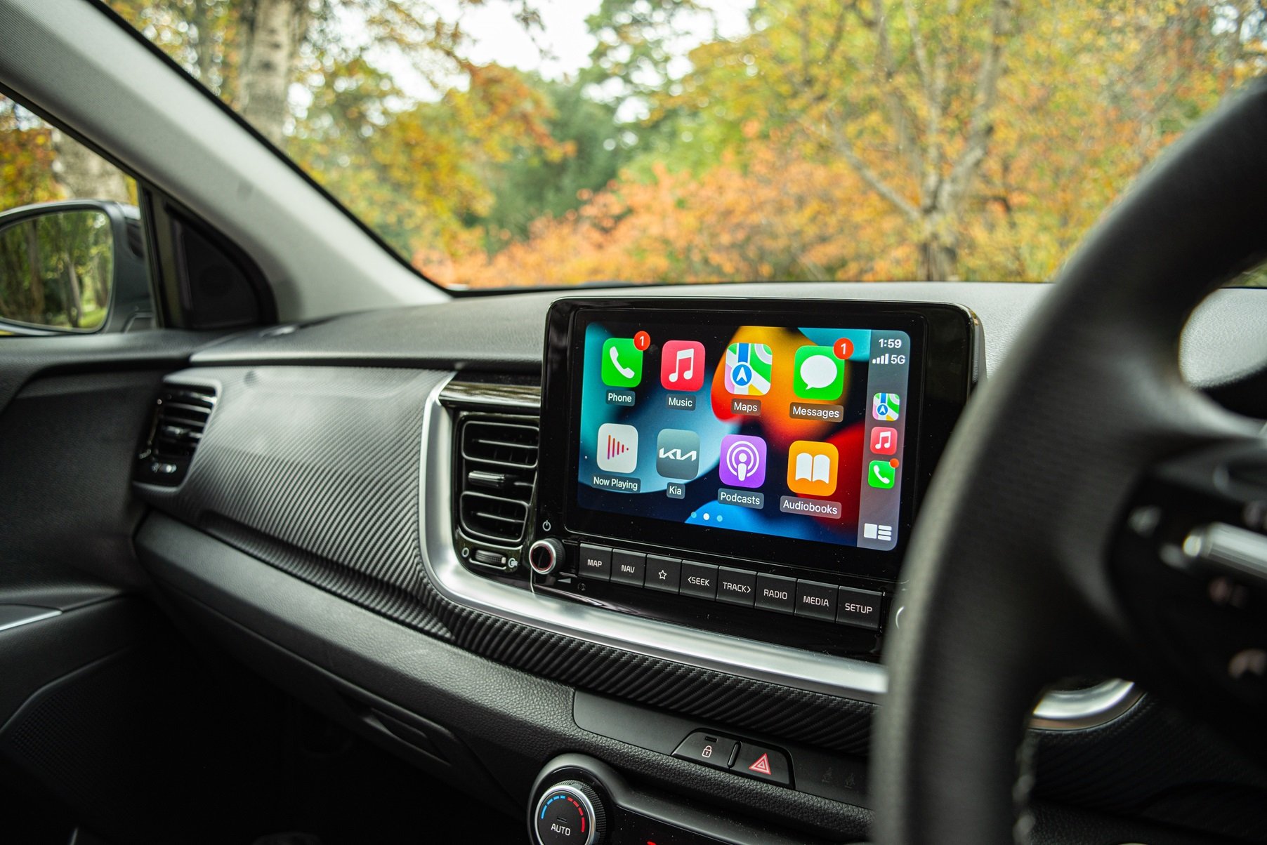 Apple Carplay &amp; Android Auto (both wired)