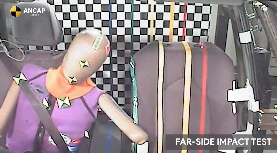 No front-centre airbag