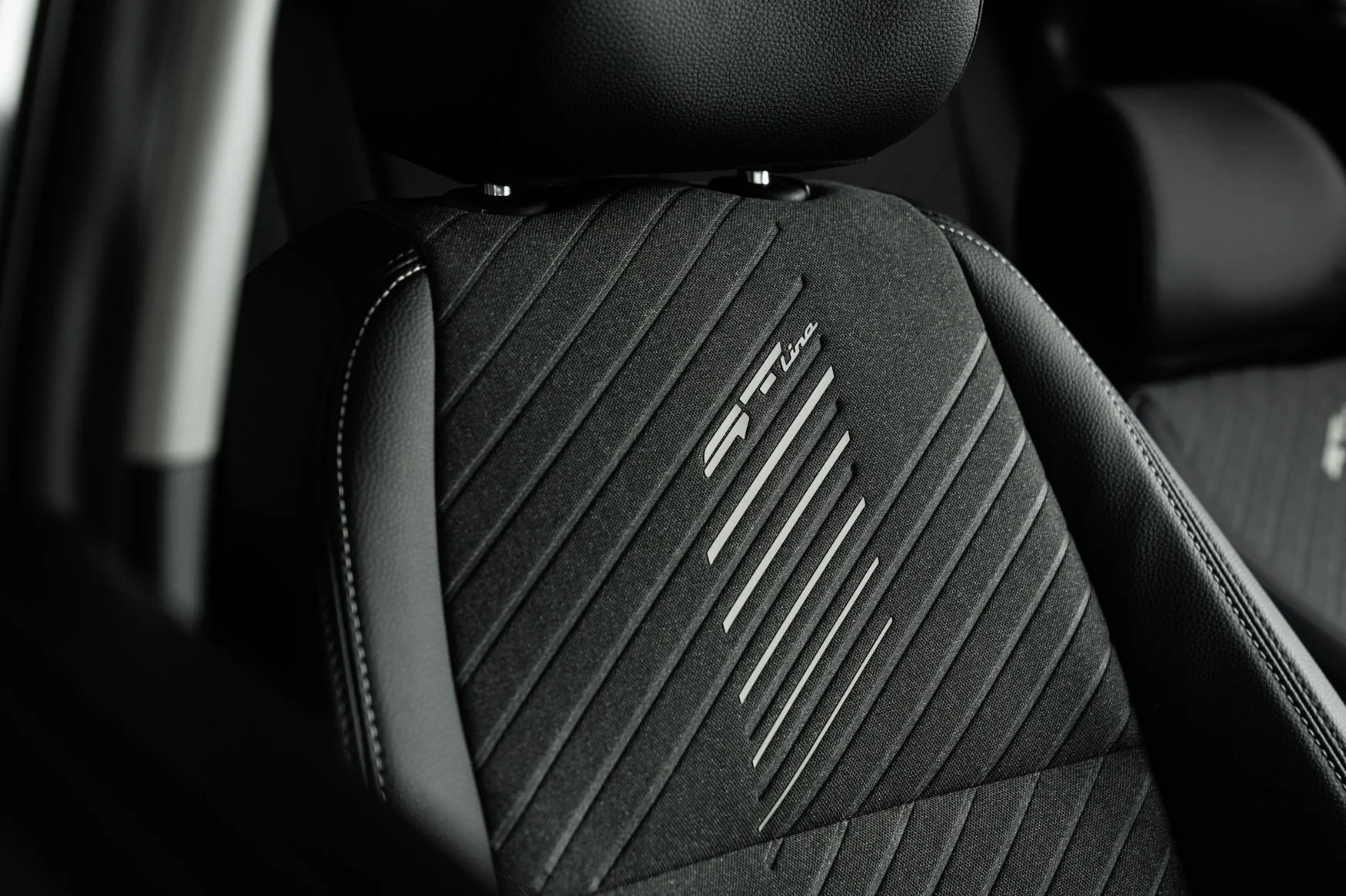 KIA - STONIC_GREEN_46.jpg