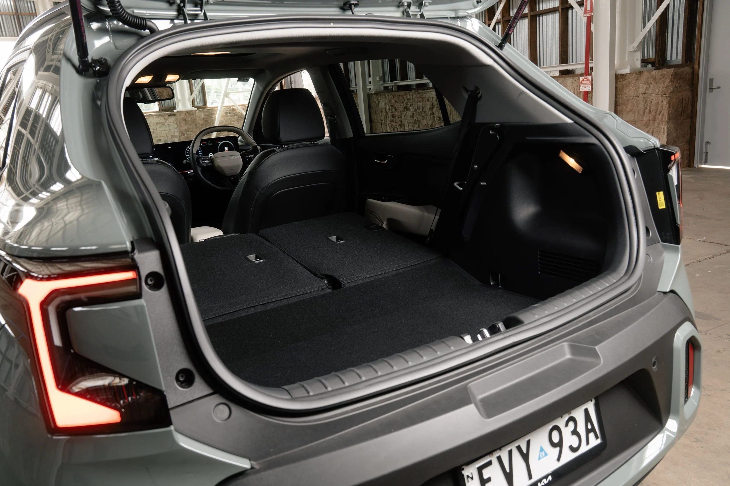 KIA - STONIC_GREEN_34.jpg