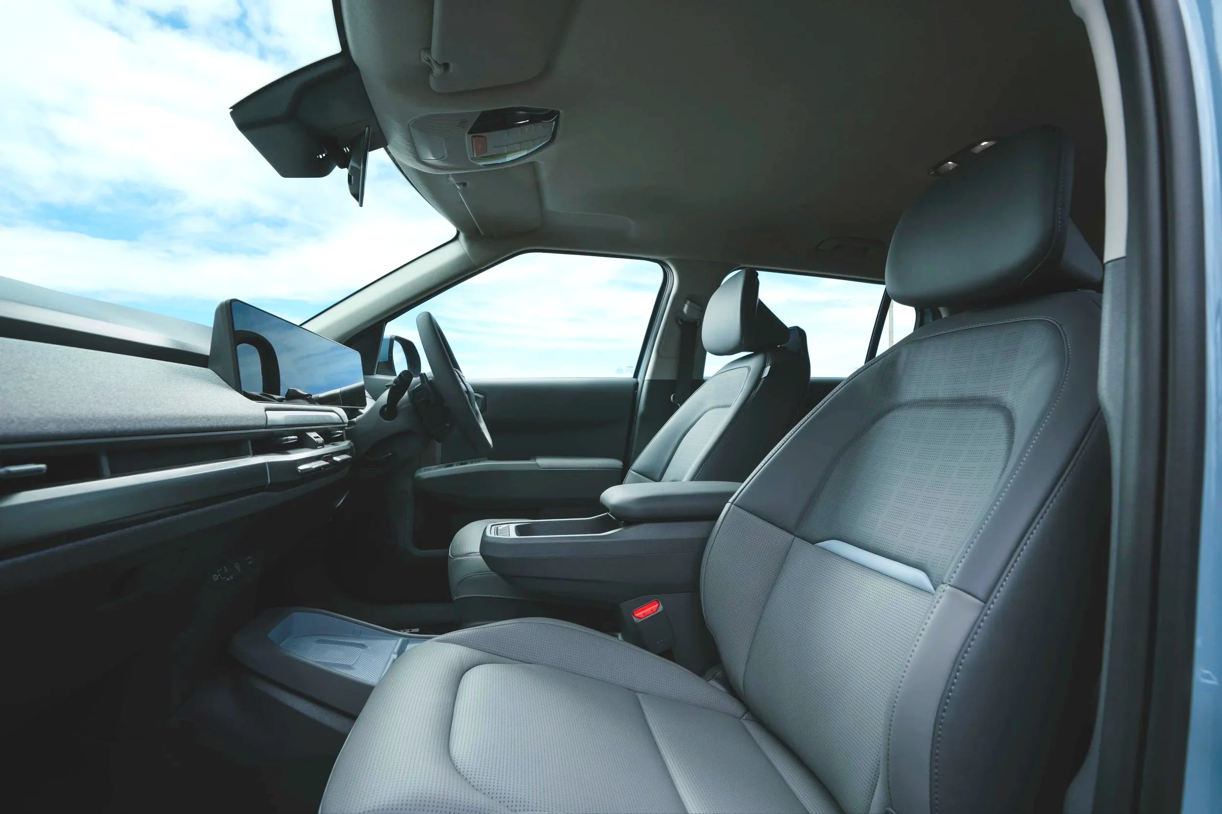 KIA_EV3_FrostBlue017.jpg
