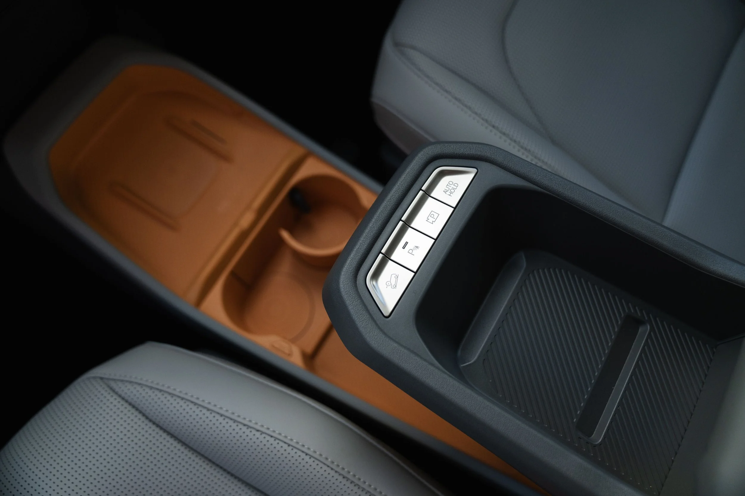 KIA_EV3_IvorySilver_025.jpg