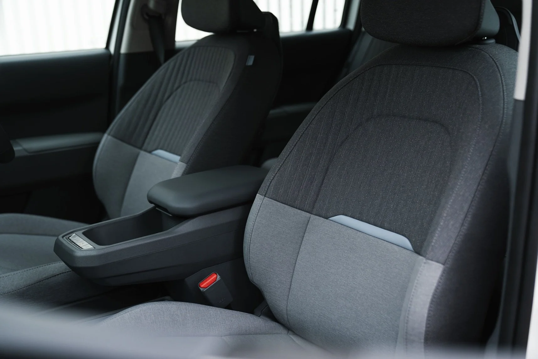 KIA_EV3_ClearWhite_035.jpg