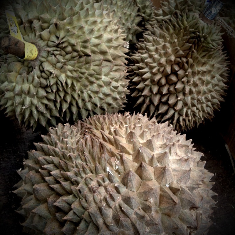 Hong Kong - Open Air Market - Mobile Pics