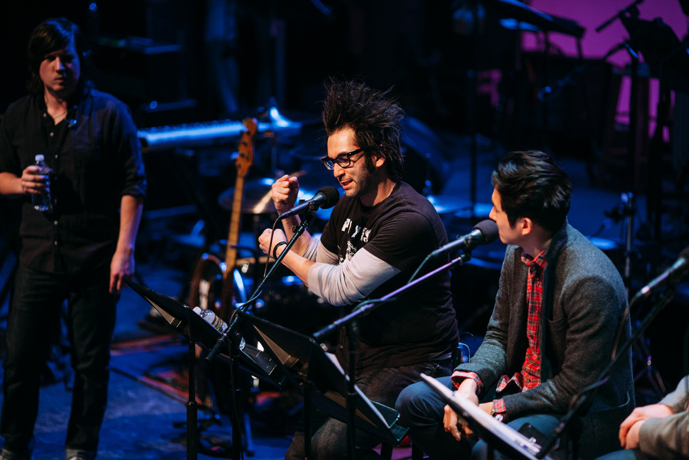 Motion_City_Soundtrack_And_Steven_Yeun_Perform_On_Wits_045.JPG